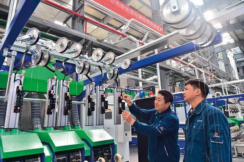 瞭望 治国理政纪事 突出特色优势构建现代化产业体系